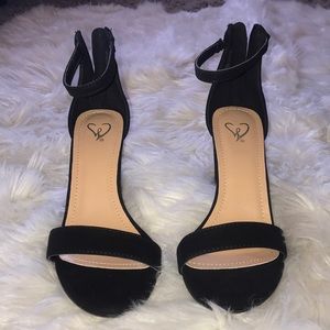 3 inch velvet strappy heel brand new